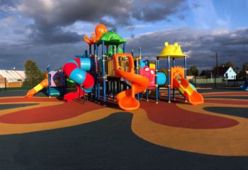Обладнання для дитячих майданчиків